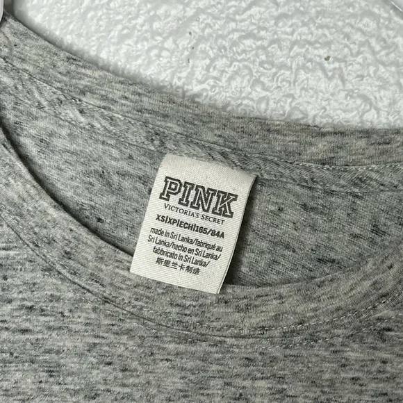 PINK VICTORIA’S SECRET OVERSIZED LOGO LONG SLEEVE TEE SOFT AND COMFY - Picture 7 of 7